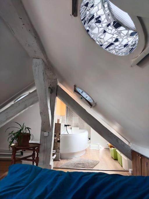Studio Sous Les Toits Et Mezzanine - Венсен Экстерьер фото